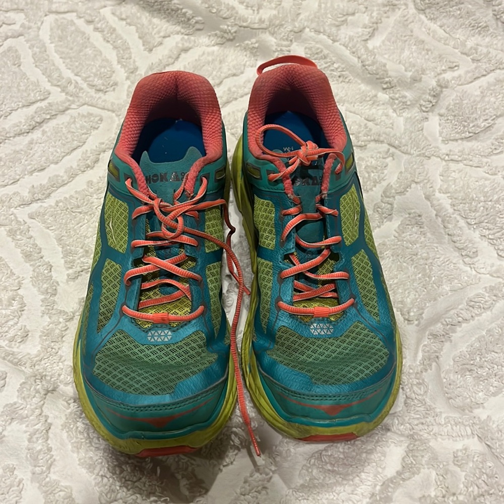 Women’s clifton hokas
